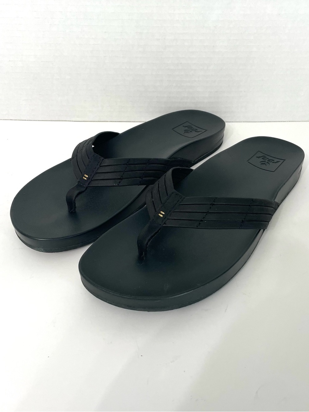 Reef Womens Black Flip Flop Sandals Arch Support Foam Beach Sz 9